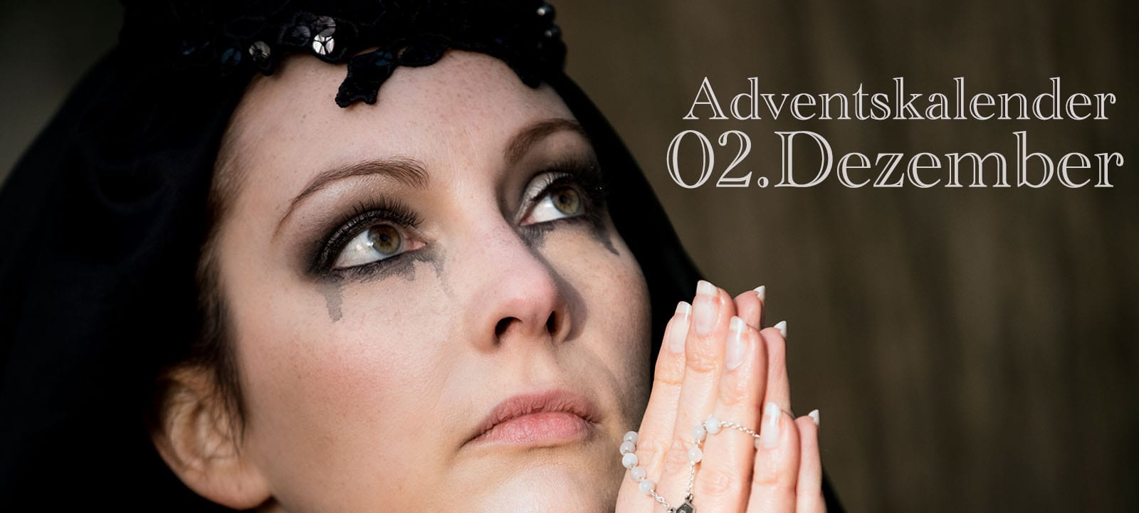 Adventskalender 02.12. – Die schwarze Witwe (Portrait)